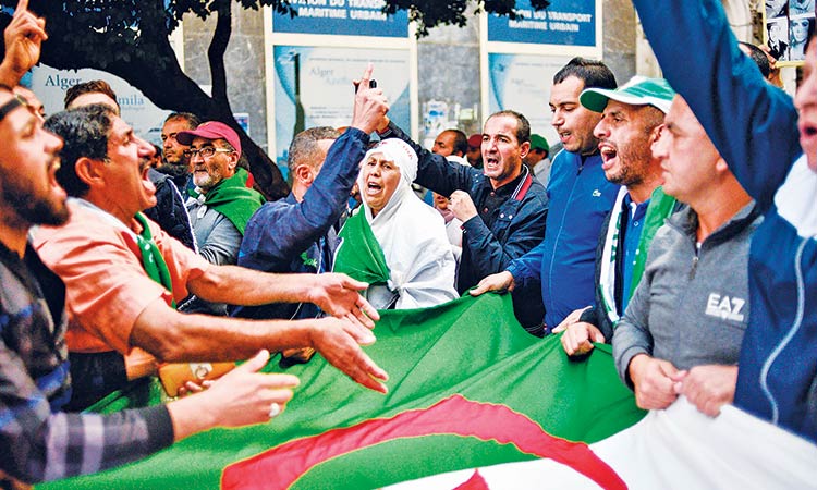 Huge rally in Algeria against December polls