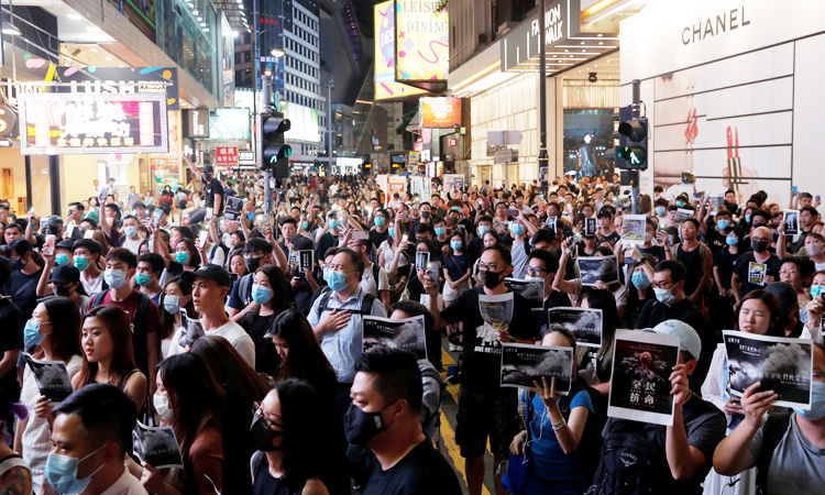 Hong Kong protesters rampage as police call for curfew