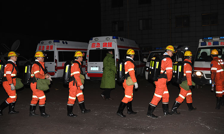 Coal-mine explosion kills 15 in north China