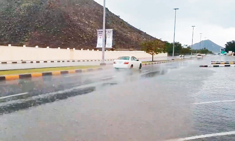 Rain lashes RAK; Al Ain records lowest temperature