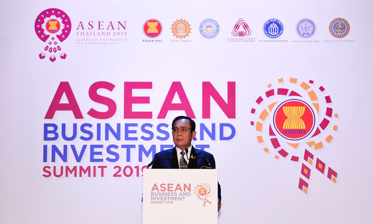 Southeast Asian leaders meet under US-China trade war cloud