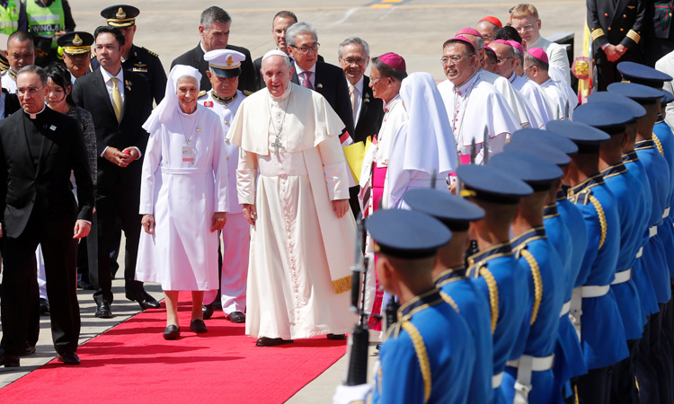 Pope Francis arrives in Thailand at start of Asia trip