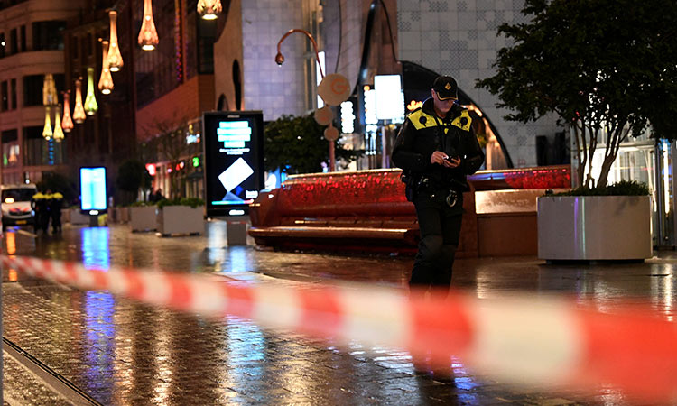 Three stabbed in The Hague shopping area