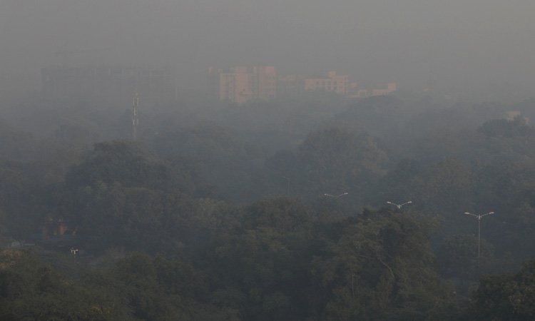 Breeze clears some pollution from Indian capital but air still hazardous