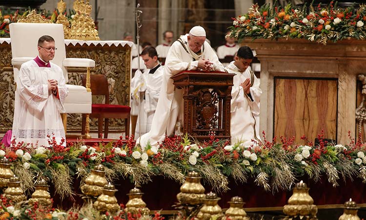 Pope Francis ushers in Christmas with message of ‘unconditional love’