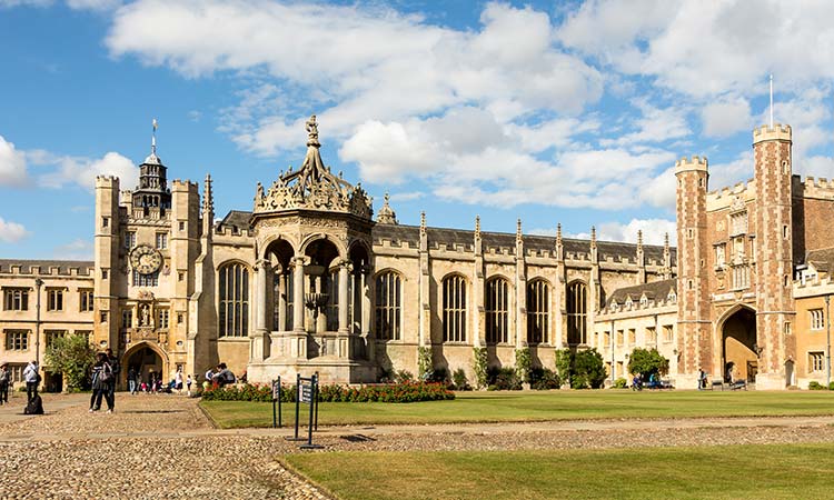 Homeless woman gives birth to twins outside Cambridge University’s wealthiest college