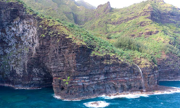 Wreckage of missing Helicopter found in Hawaii