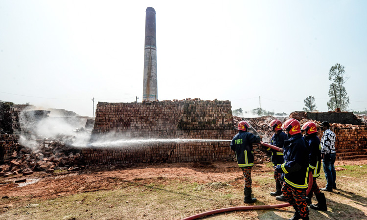 Bangladesh tears down brick kilns to fight toxic smog