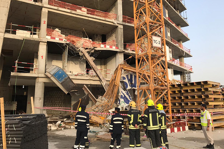 Worker dies in Abu Dhabi crane crash