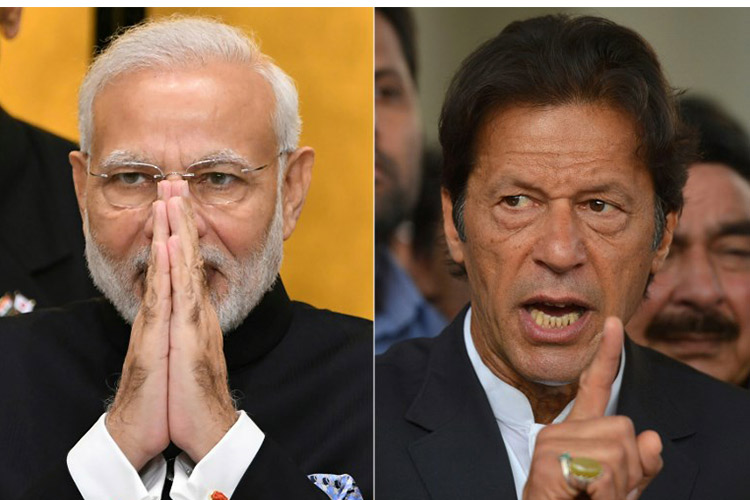 Modi greets Imran, Pakistanis on National day