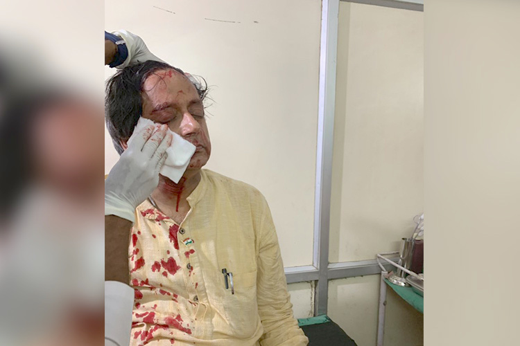 Congress candidate Shashi Tharoor injured during temple ritual in Kerala