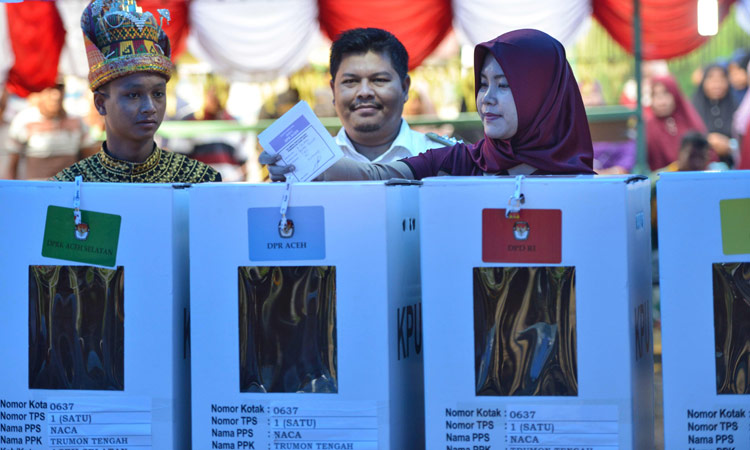 Indonesia votes to elect president