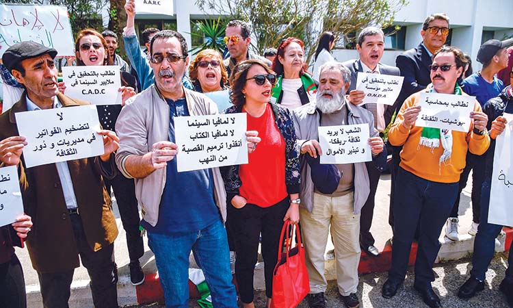 Algerians rally demanding top union chief’s removal