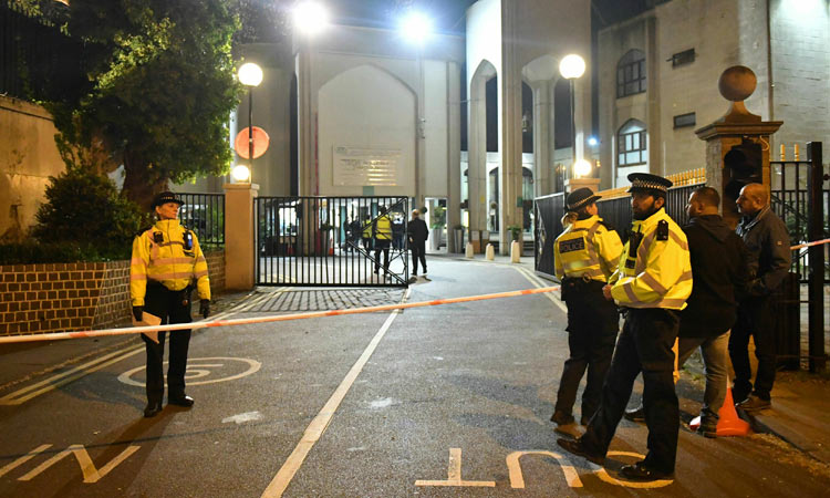 Stabbing attack lefts three dead; UK police seek motive