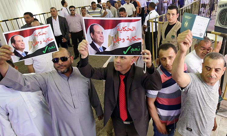 Egyptian expats vote as 3-day   referendum on statute begins