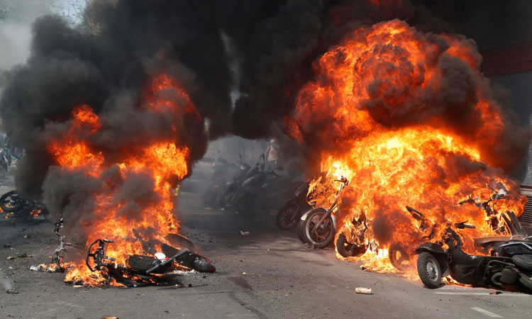 'Yellow Vest' anger burns in France, fuelled by Notre Dame fire