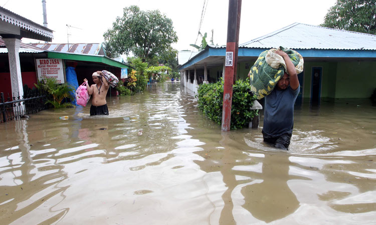 Heavy rain, landslides kill dozens in Indonesia, East Timor