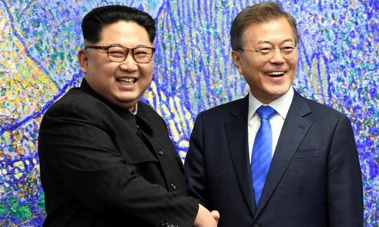 Koreas mark anniversary  of Kim-Moon summit