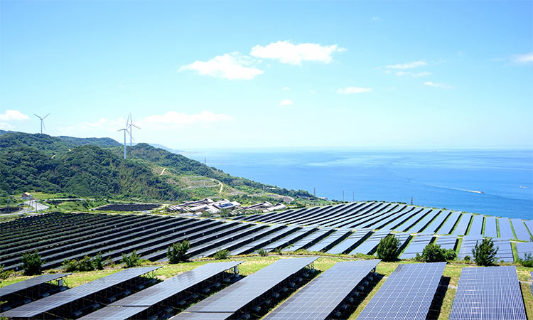 Renewable energy rises as global power provider