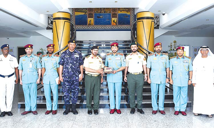 Sharjah Police, Armed Forces hold talks