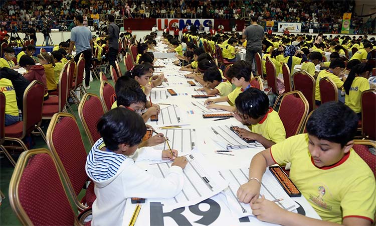 Emiratis shine at mental maths contest