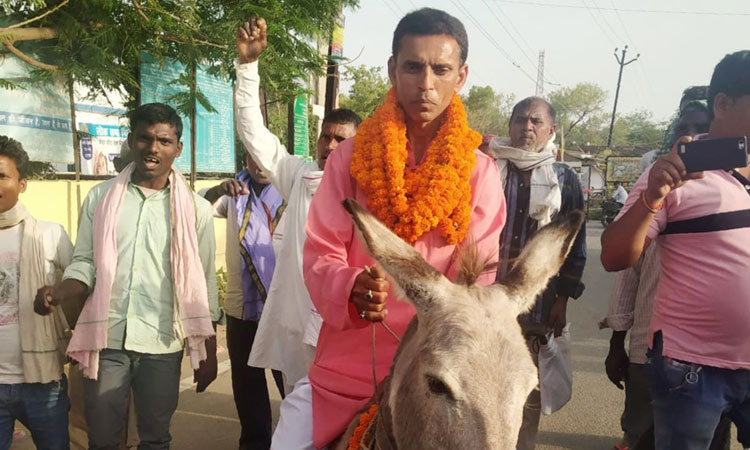 India politician charged after donkey ride to file nomination papers