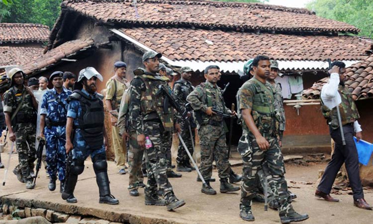 Suspected Maoist bomb kills 16 Indian troops: Police