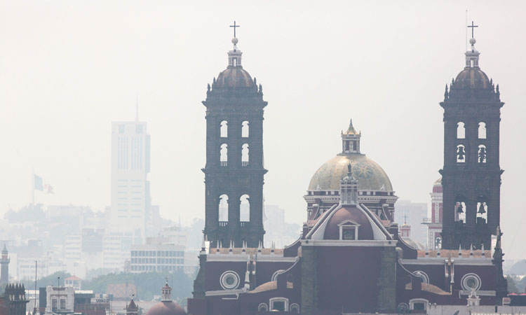 Mexico pollution alert extended as smog stagnates