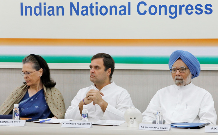 Rahul Gandhi offers to quit as Congress president, CWC rejects