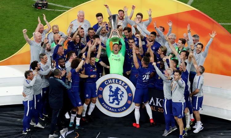 Chelsea slice through Arsenal to win the Europa League