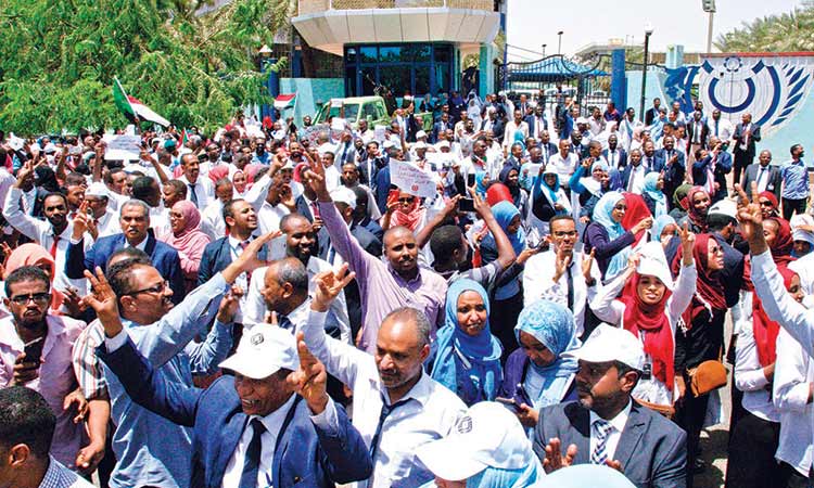 Sudan bankers lead strike as pressure mounts on army