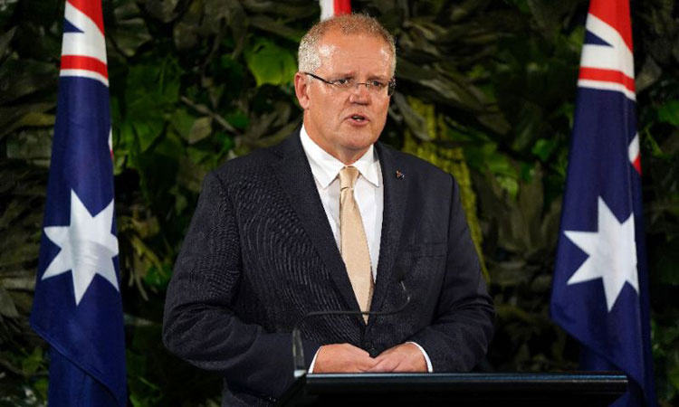 Australian PM egged on campaign trail