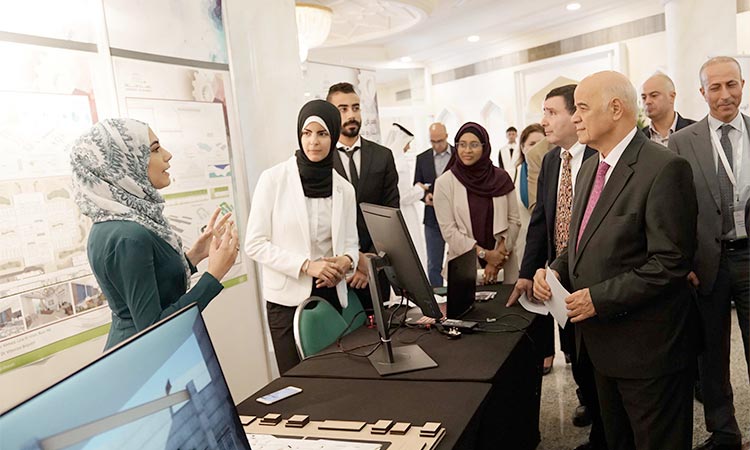 Exhibition sheds light on sustainable solutions