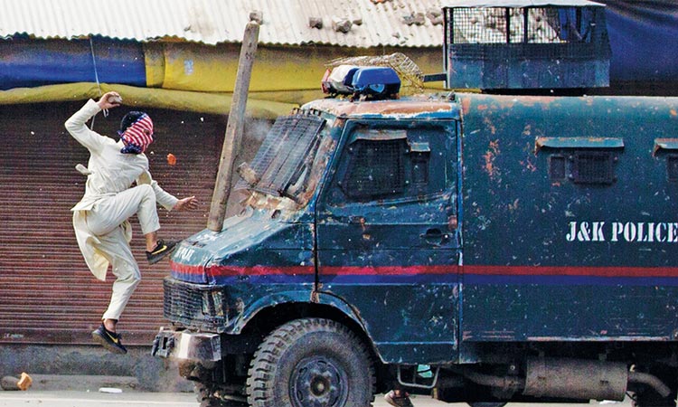 Three killed in Kashmir militant gunbattle