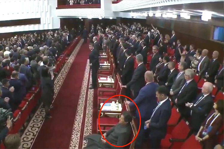 Video: Pakistan Prime Minister Imran Khan in seating gaffe at SCO summit