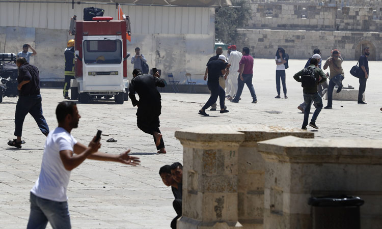 Clashes erupt at flashpoint Jerusalem holy site