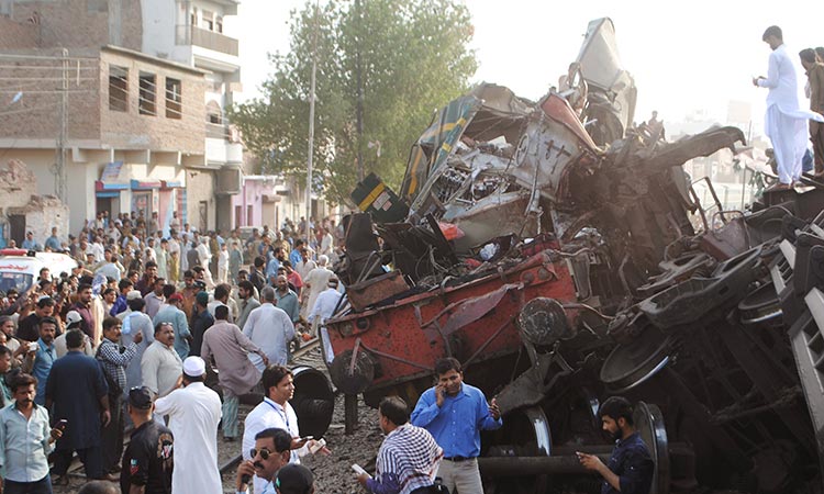 Video: Pakistan train collision kills at least three