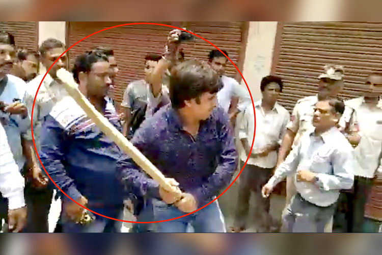 BJP lawmaker attacks civic official with cricket bat, arrested