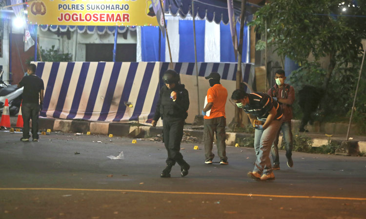 Suspected Indonesian militant wounded in failed suicide bombing