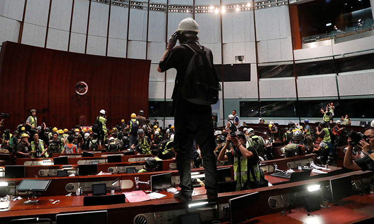 Anti-China protesters go on rampage in Hong Kong