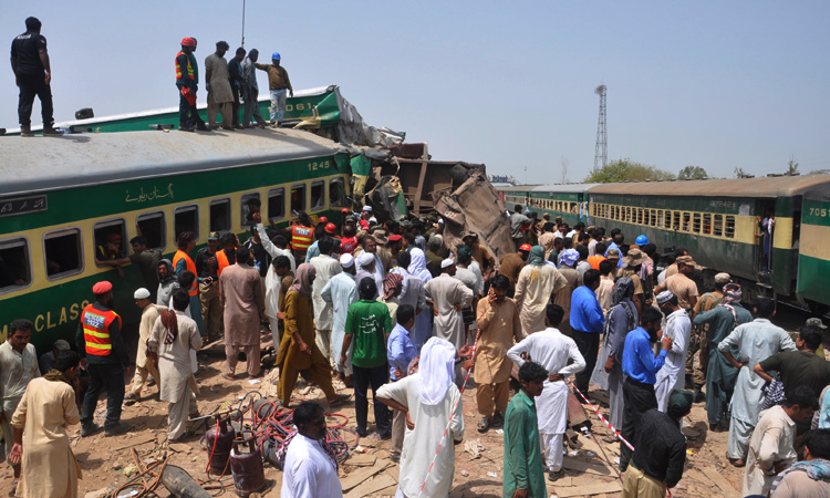 Death toll in Pakistan train collision rises to 23