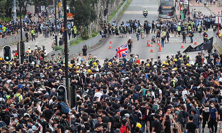 Clashes at latest Hong Kong anti-extradition march