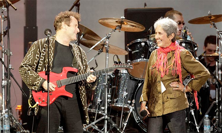 South Africans mourn singer Johnny Clegg