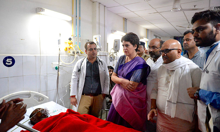 Police stop Priyanka from visiting site of deadly shooting in UP