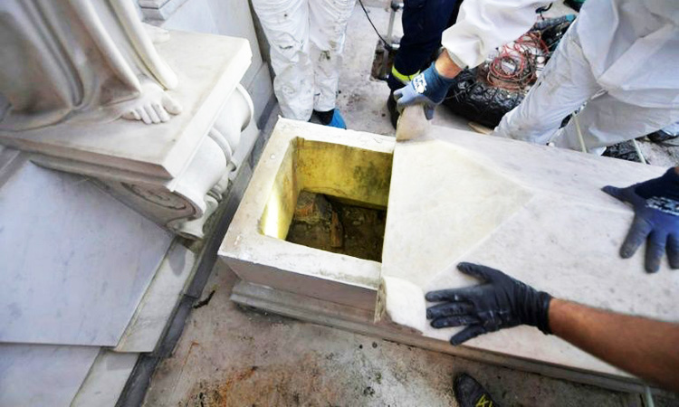 Vatican to open ossuaries under trapdoor in princesses hunt