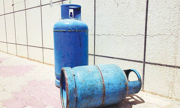 Two jailed for transporting gas cylinders without permit