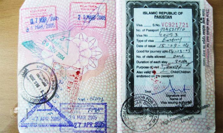 Vigilant officer foils African woman's bid to exit UAE on forged passport