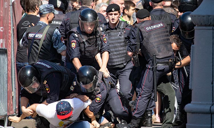 Russia detains more than 1,000 in opposition crackdown