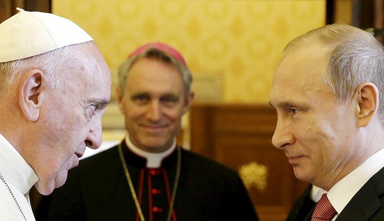 Putin to meet pope in shadow of Ukraine crisis