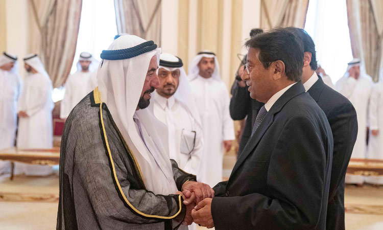 Sharjah Ruler accepts condolences from former President of Pakistan